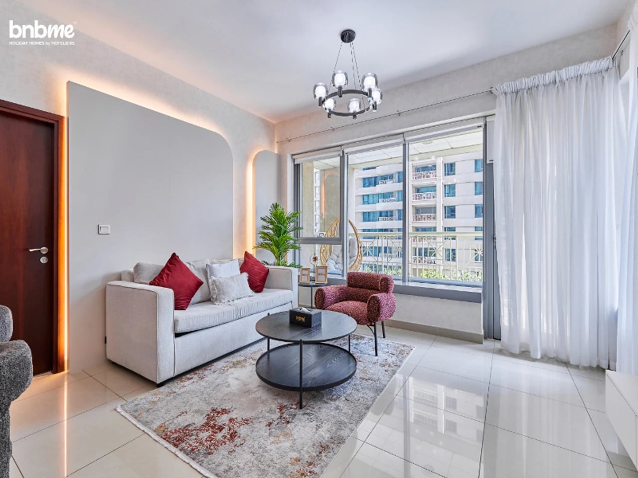 Downtown Dubai Pool View Apartment | Walk to Burj Khalifa