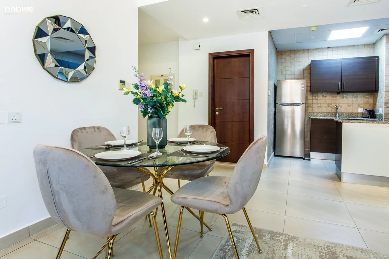 Luxury Al Barsha Apt near Miracle Garden