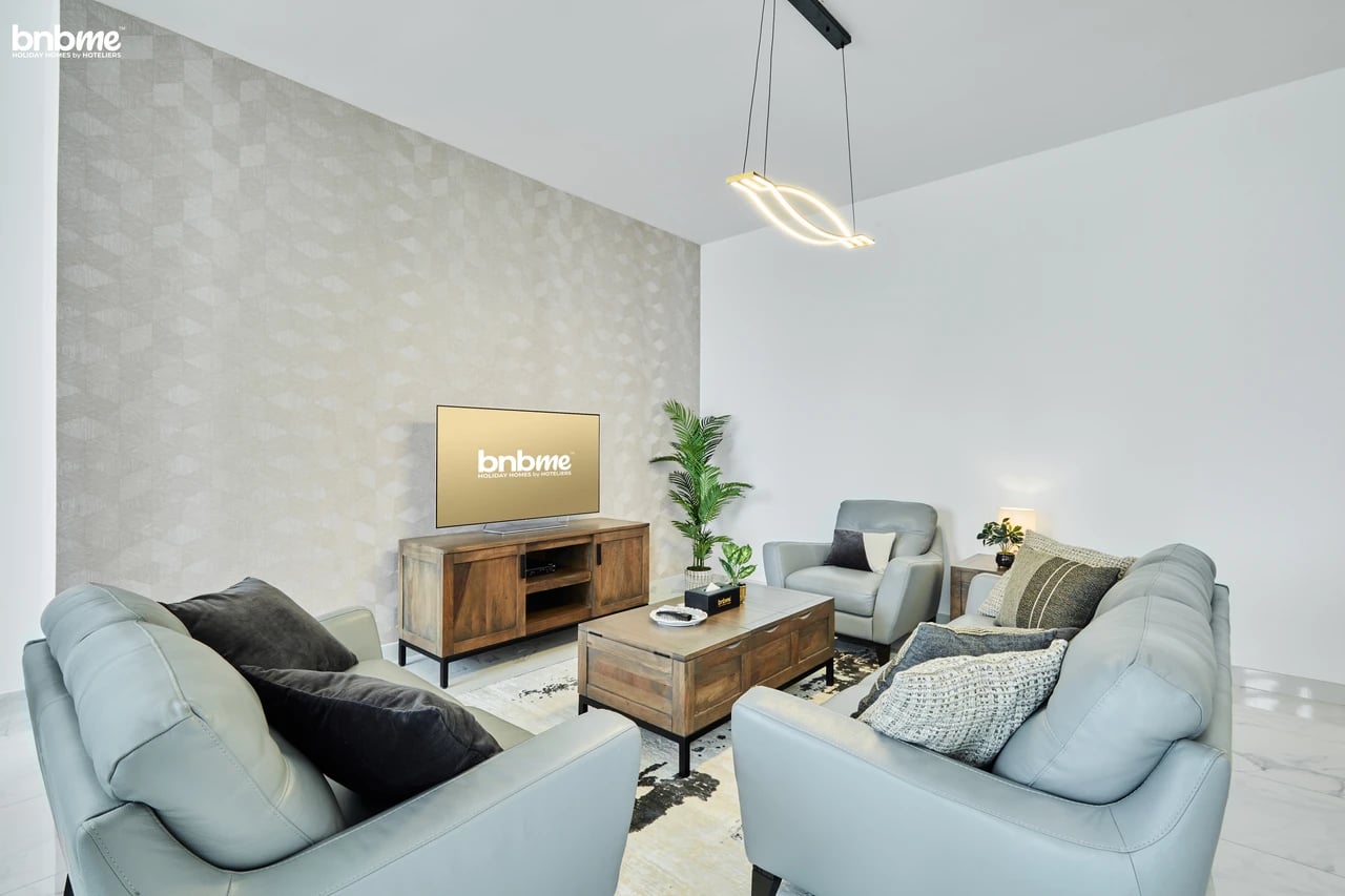 Luxury 2BR Apartment in Business Bay Dubai