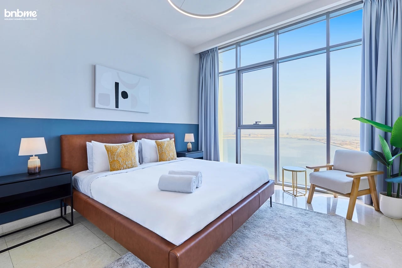 Sea-View Luxury Apartment in Dubai