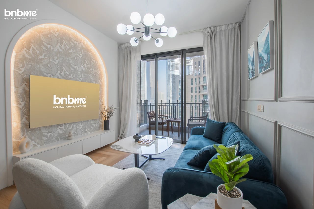Downtown Dubai Apartment with Burj Khalifa View