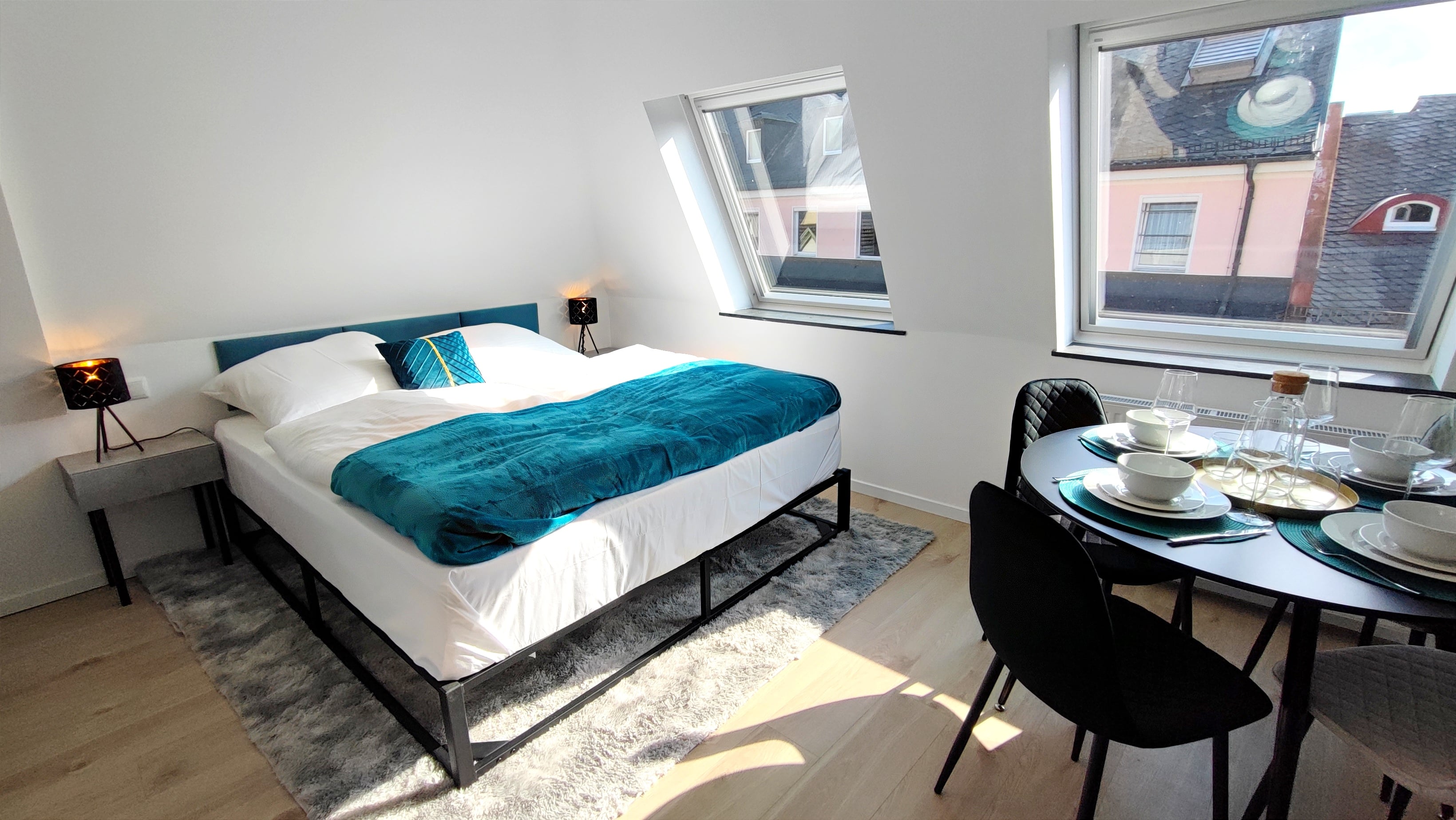 Penthouse-Style Studio with Rooftop Terrace