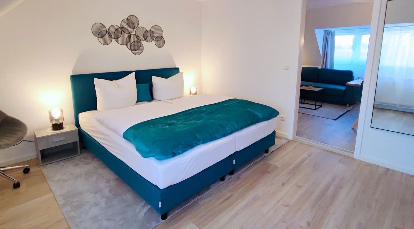 Cozy 2BR Getaway with Kitchen & Parking in Moosburg