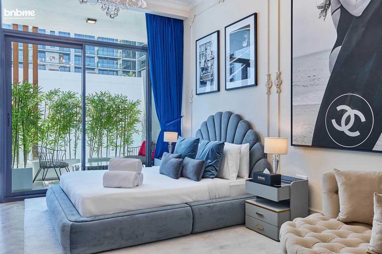 Chic JVC Studio | Pool, Gym & Serene Retreat